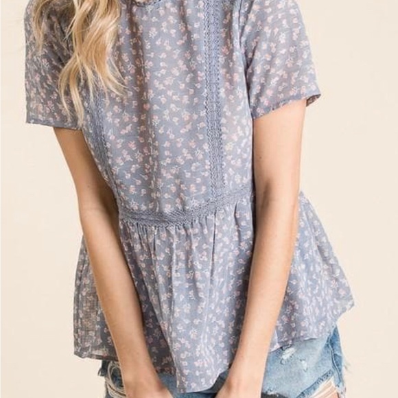 Vanilla Bay sheer top. Size small. And size large - Picture 4 of 9